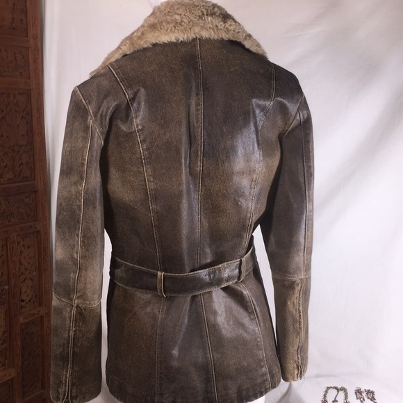 Real leather jacket w faux fur collar - Picture 3 of 8